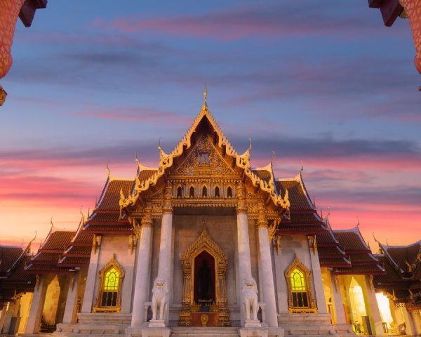 ไหว้พระ 9 วัด ต้องไปที่ไหนบ้าง? เสริมสิริมงคลชีวิตแบบจัดเต็ม